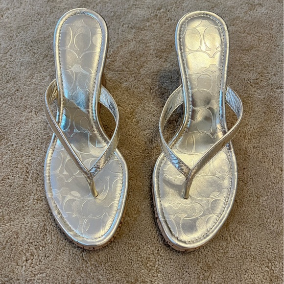 Coach Lannie gold cork wedge thong sandals - Picture 1 of 7